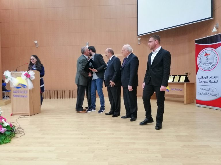 تزامناً مع عيد الطالب العربي السوري … الجامعة الوطنية تكرم طلابها المتفوقين