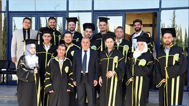 الجامعة الوطنية الخاصة… ترفد المجتمع بباقة من خريجيها ( كلية العلوم الإدارية والمالية)