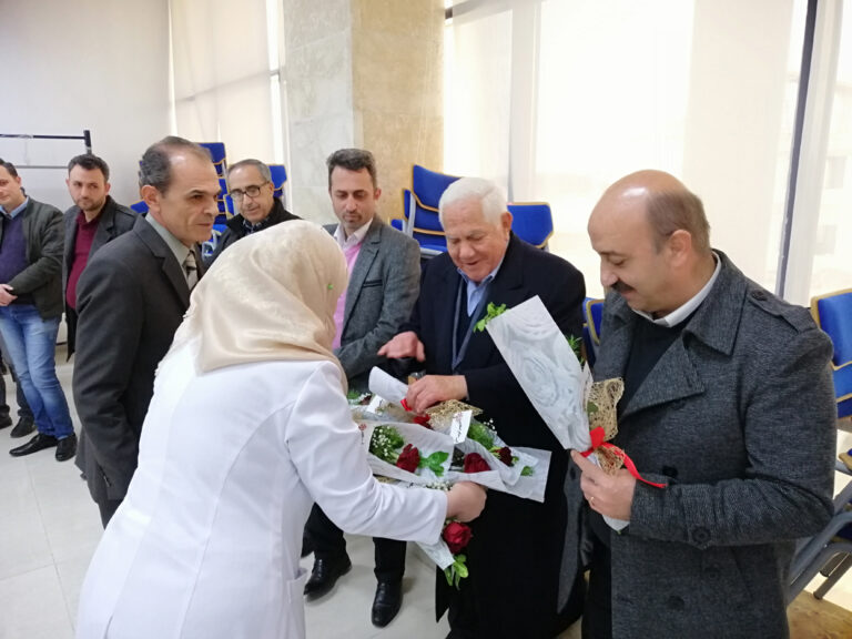 بمبادرة كريمة كلية طب الأسنان تحتفل و تكرم في عيد المعلم